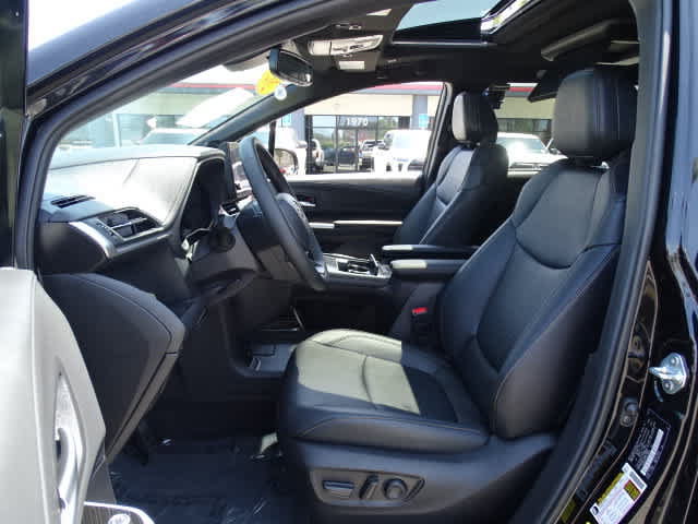 Certified 2025 Toyota Sienna XLE Woodland Edition AWD/4WD image 17