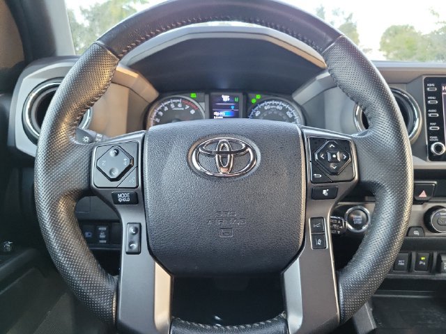 Used 2023 Toyota Tacoma TRD Off-Road w/ Technology Package AWD/4WD image 13