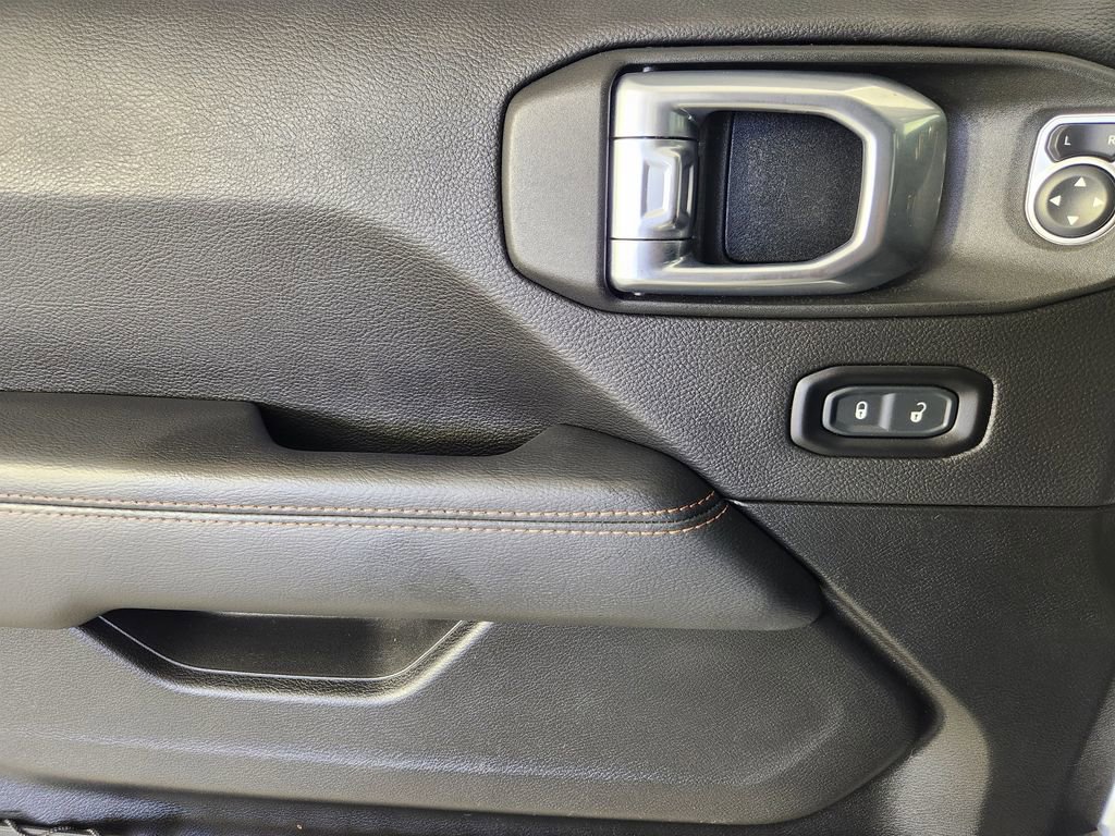 Used 2021 Jeep Wrangler Unlimited Rubicon w/ Trailer Tow Package image 23