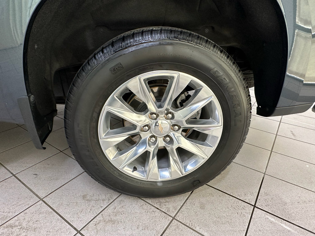 Used 2020 Chevrolet Silverado 1500 LTZ w/ LTZ Plus Package AWD/4WD image 13
