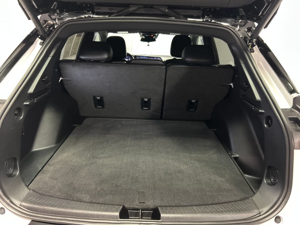 Used 2024 Chevrolet Equinox EV RS FWD image 24