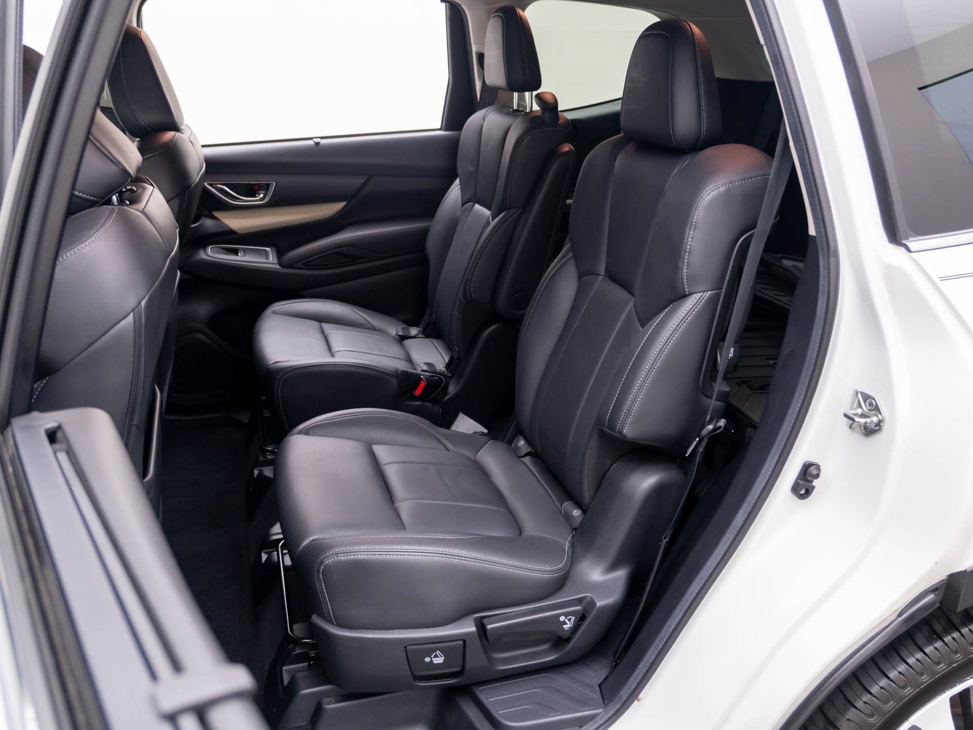 Used 2019 Subaru Ascent Limited w/ Popular Package #4 AWD/4WD image 15
