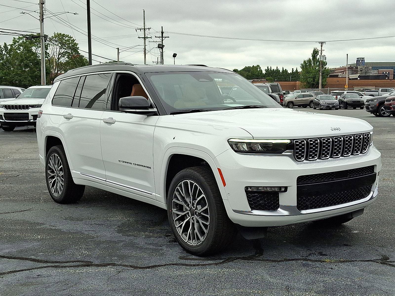 New 2025 Jeep Grand Cherokee L Summit image 3