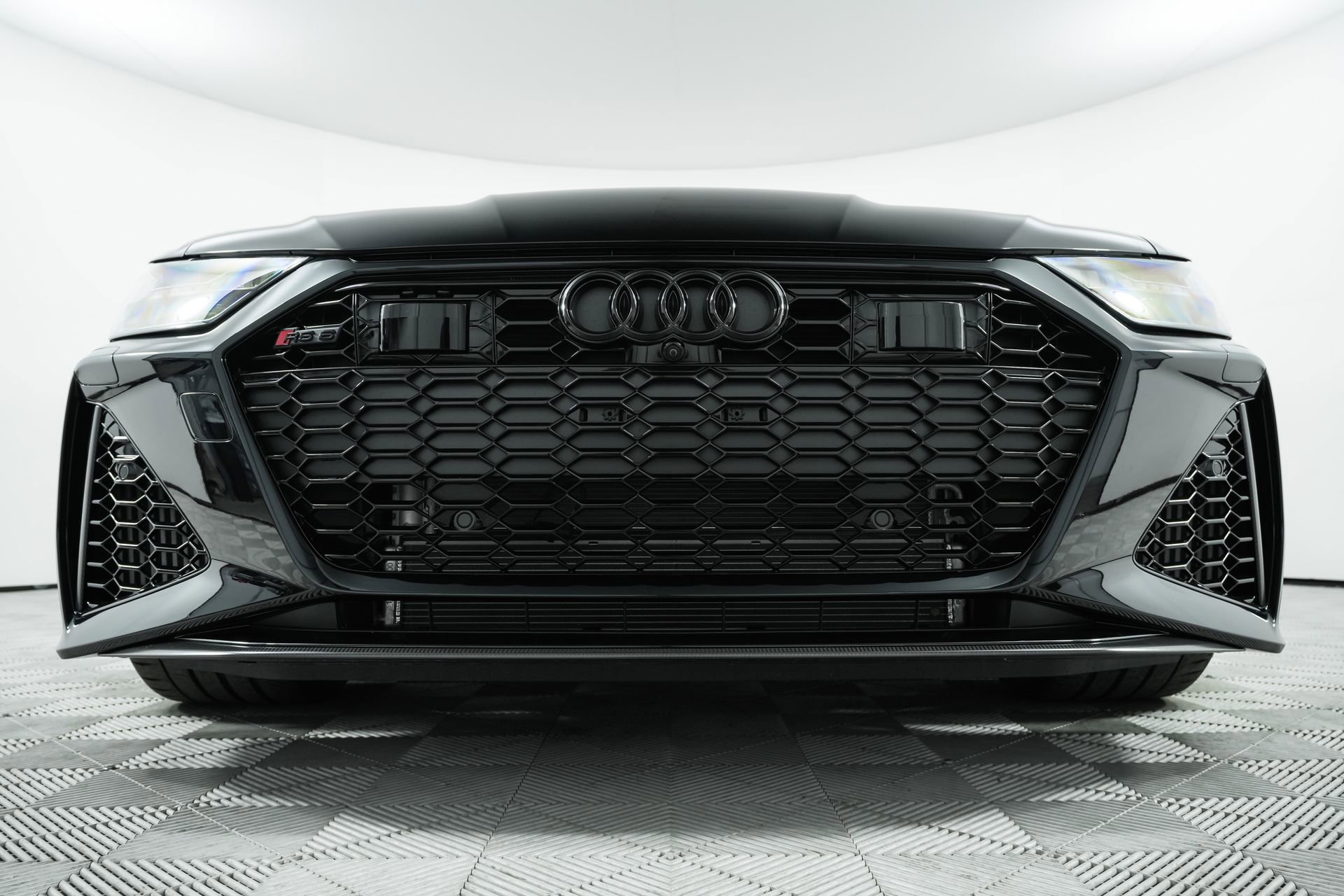 Used 2024 Audi RS 6 performance w/ Matte Carbon Package image 98