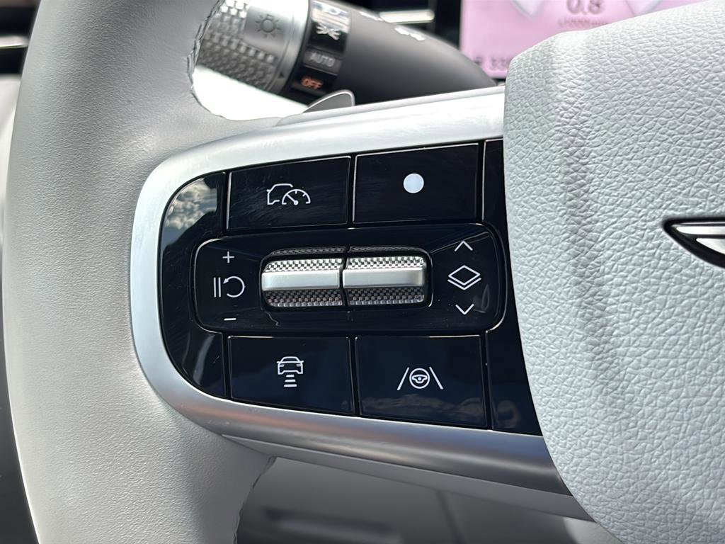 Certified 2026 Genesis GV70 2.5T Advanced AWD/4WD image 27