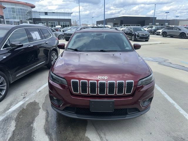 Used 2019 Jeep Cherokee Latitude Plus w/ Comfort/Convenience Group image 2