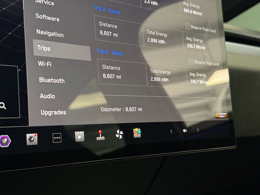 Used 2024 Tesla Cybertruck AWD Crew Cab image 24