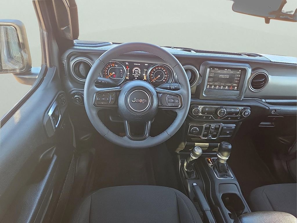Used 2023 Jeep Gladiator Sport AWD/4WD image 11