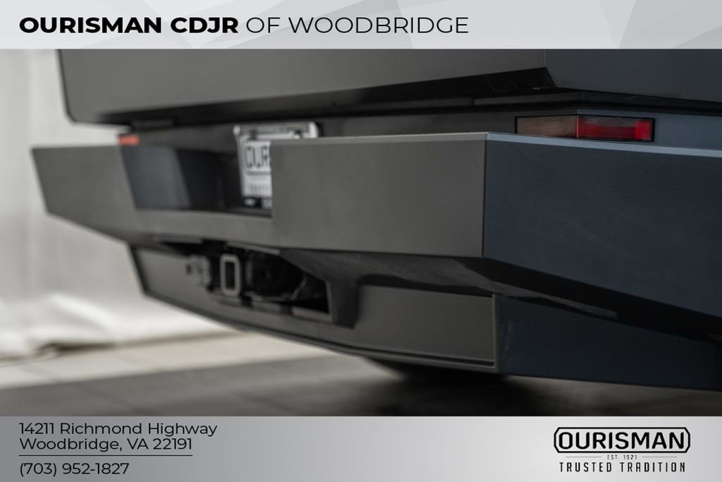 Used 2024 Tesla Cybertruck AWD Crew Cab image 7