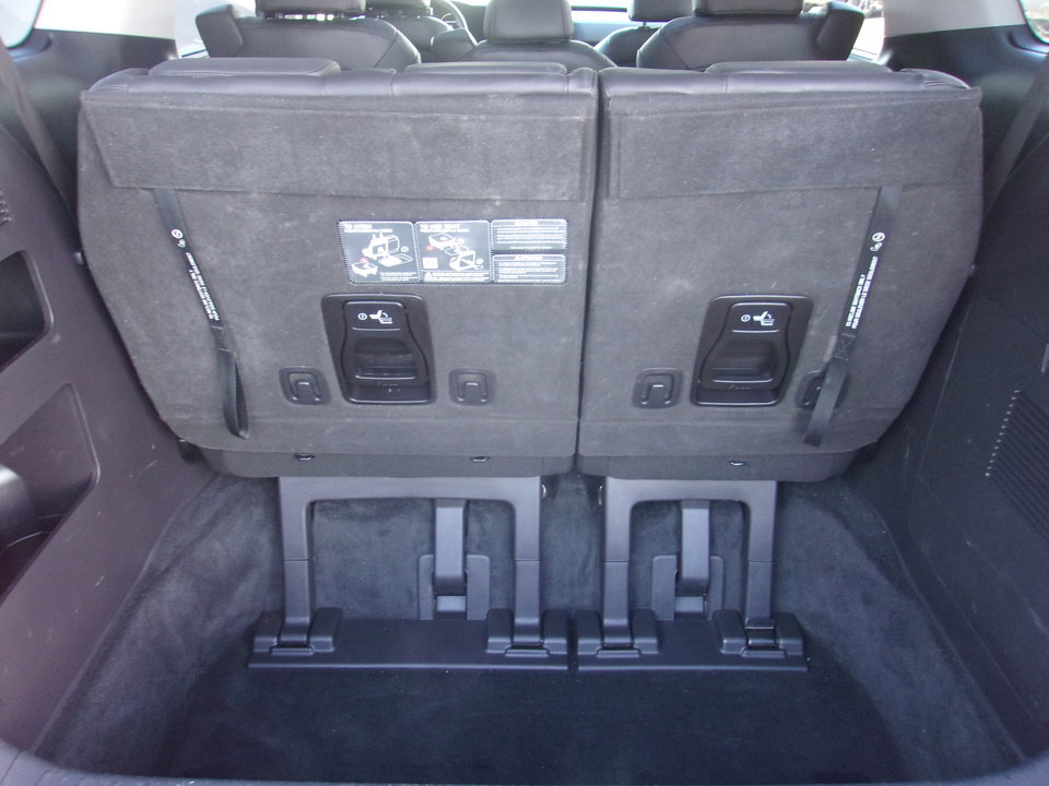 Used 2024 Kia Carnival SX Prestige image 18