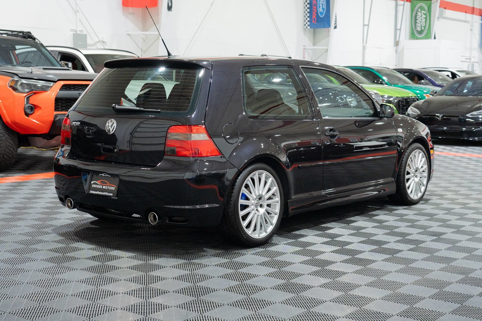 Used 2004 Volkswagen R32 AWD/4WD image 8