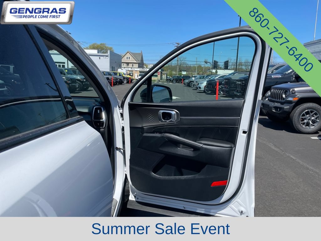 Used 2023 Kia Sorento SX AWD/4WD image 10