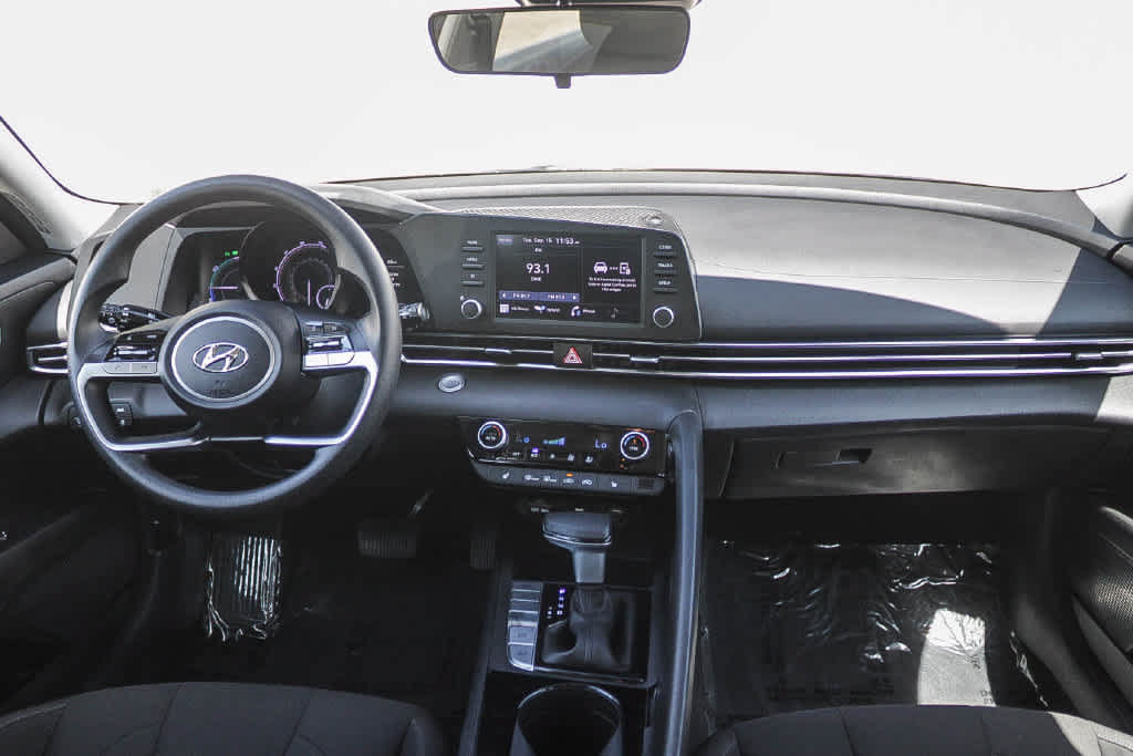Used 2023 Hyundai Elantra Blue FWD image 12