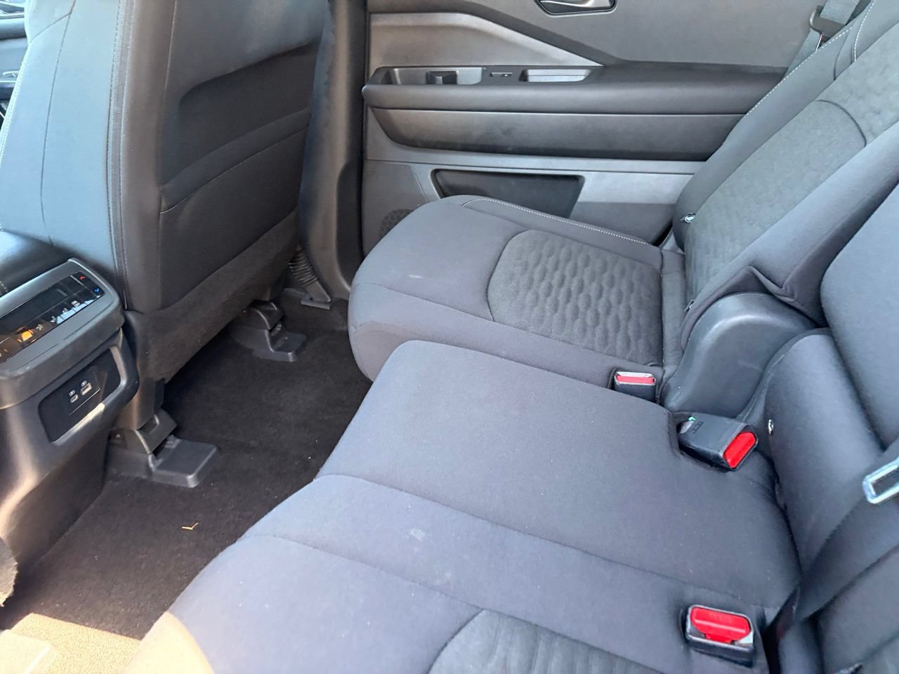 Certified 2025 Nissan Pathfinder SV FWD image 14