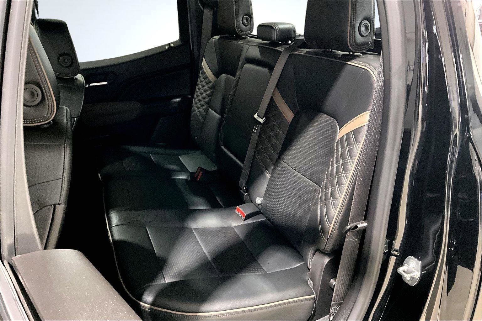 Used 2023 GMC Canyon Denali image 27