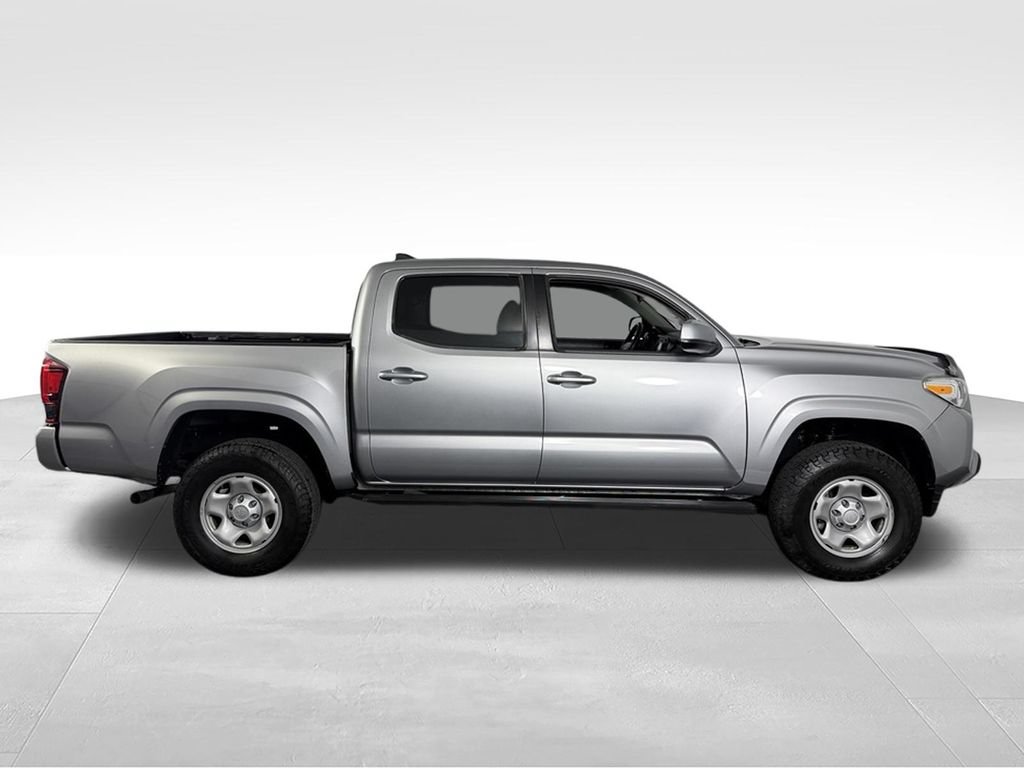 Used 2019 Toyota Tacoma SR AWD/4WD image 6