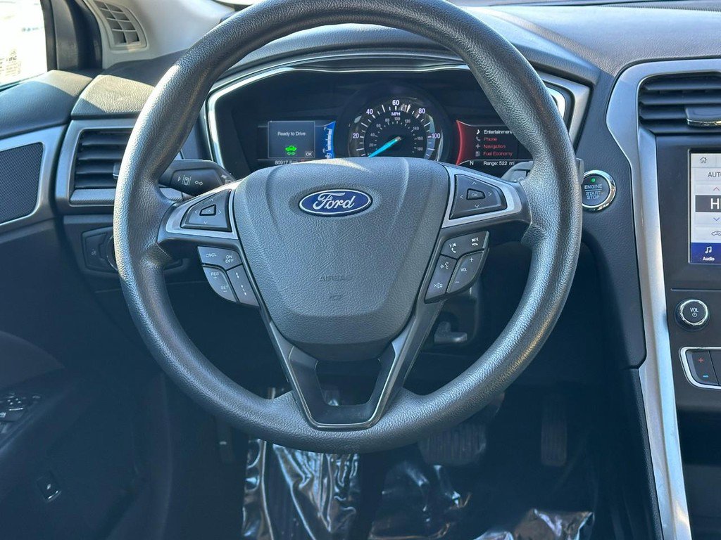 Used 2019 Ford Fusion SE image 12