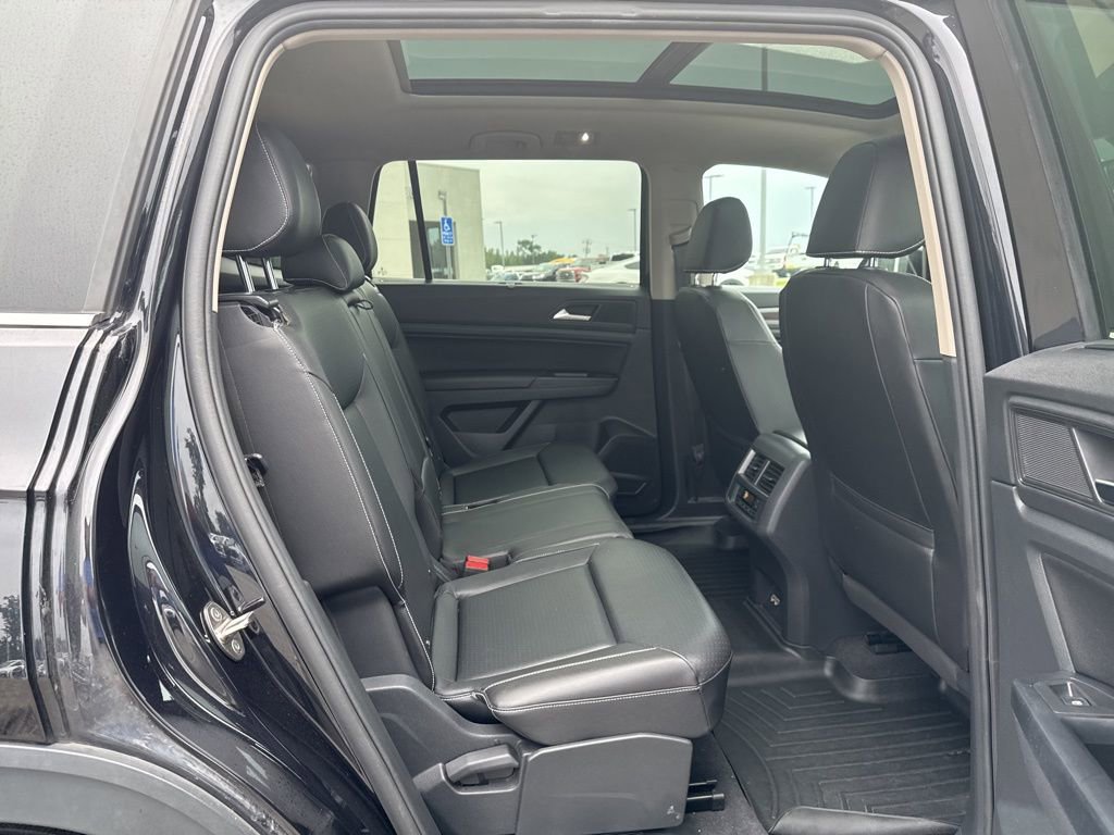 Used 2021 Volkswagen Atlas SE image 19