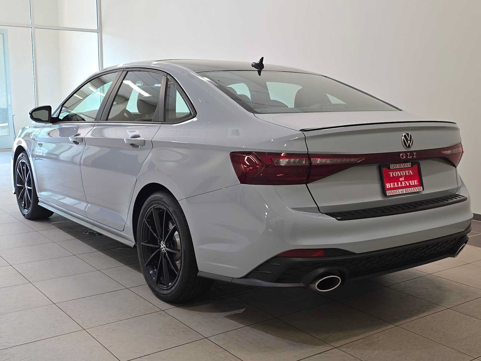 Used 2026 Volkswagen Jetta GLI Autobahn FWD image 4