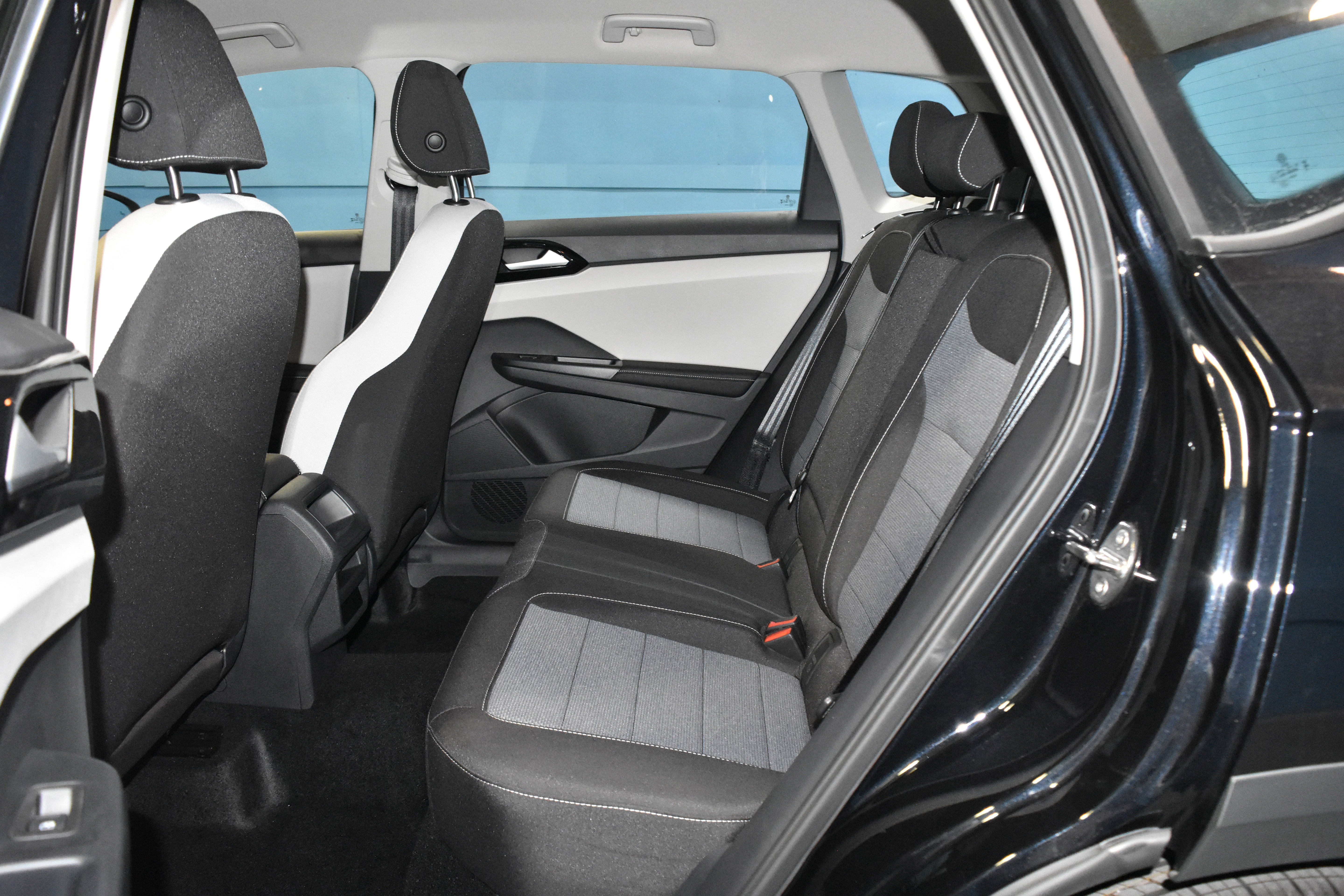 New 2026 Volkswagen Taos S image 16