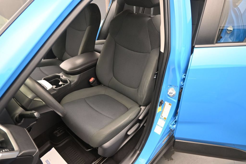 Used 2019 Toyota RAV4 LE w/ All Weather Liner Package AWD/4WD image 22