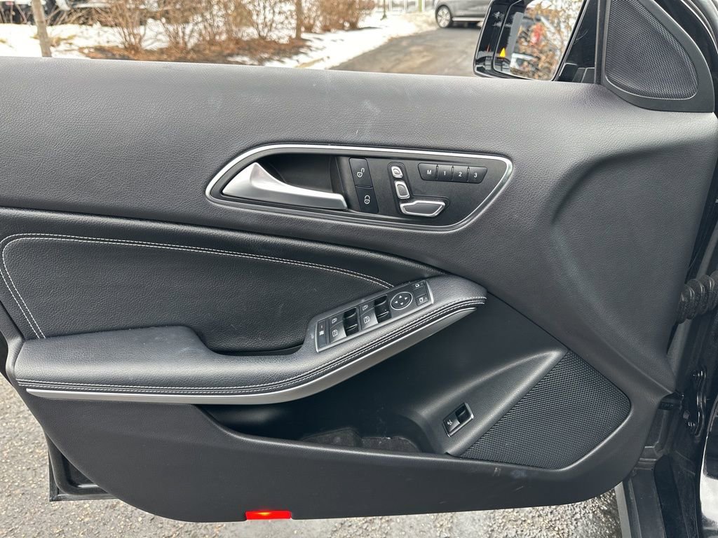 Used 2018 Mercedes-Benz GLA 250 4MATIC image 37