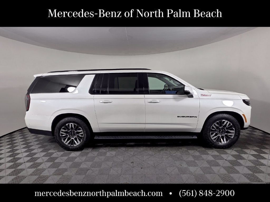Used 2025 Chevrolet Suburban Z71 w/ Z71 Off-Road Package AWD/4WD image 7