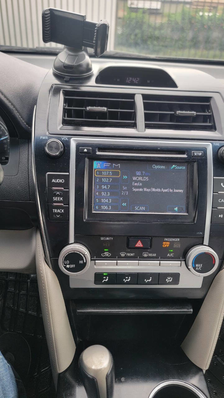 Used 2013 Toyota Camry LE FWD image 14
