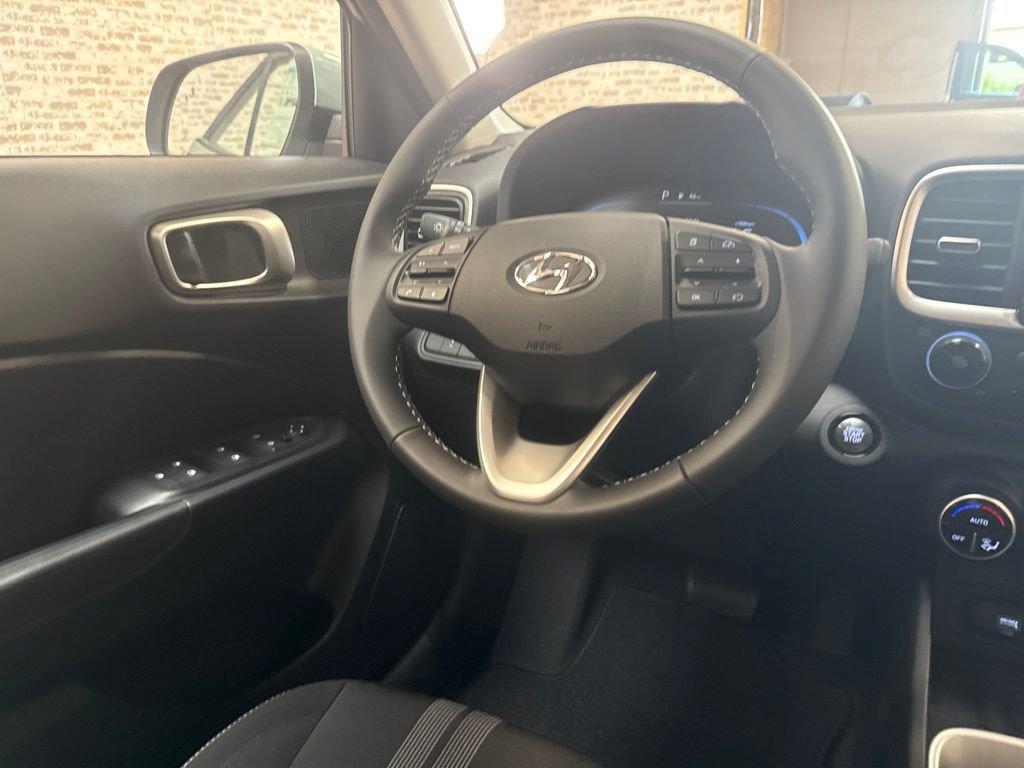 New 2026 Hyundai Venue SEL FWD image 18