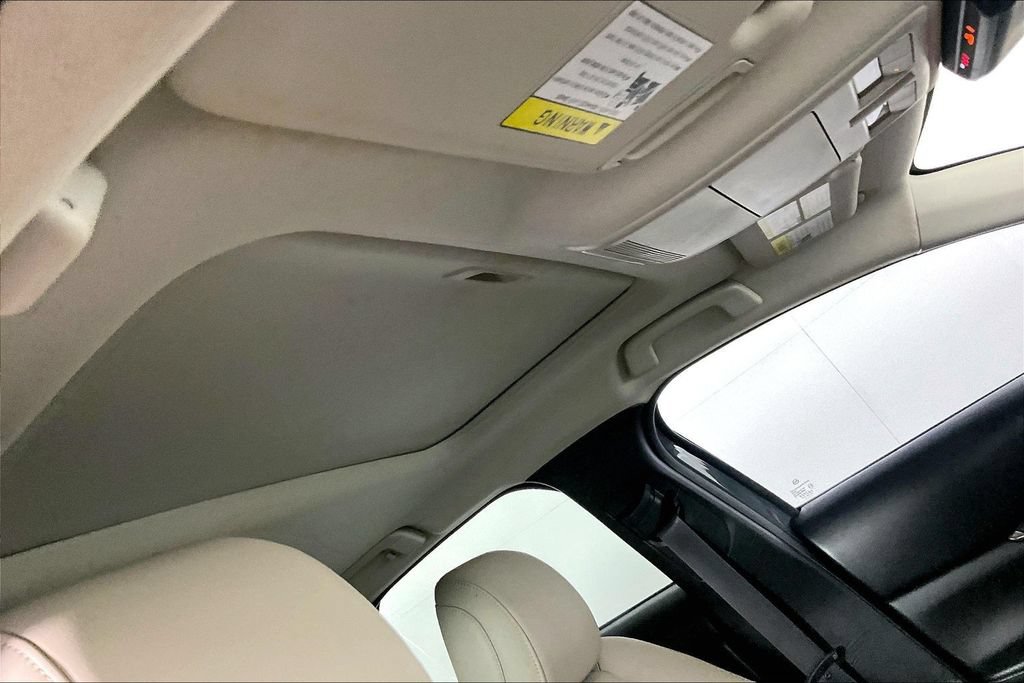 Used 2021 MAZDA CX-30 AWD 2.5 Turbo S image 17