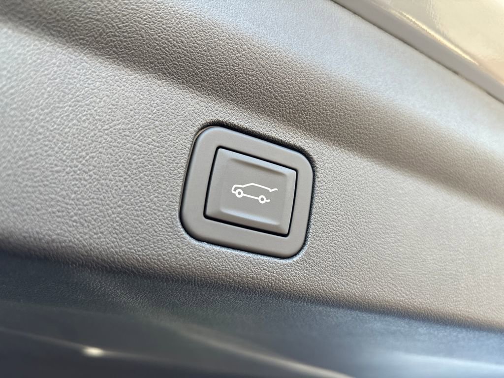 New 2026 Cadillac Escalade IQ Luxury 2 w/ LPO, Floor Liner Package image 51