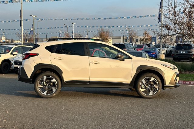 New 2026 Subaru Crosstrek 2.5i Limited w/ Crosstrek Mirror Package AWD/4WD image 3
