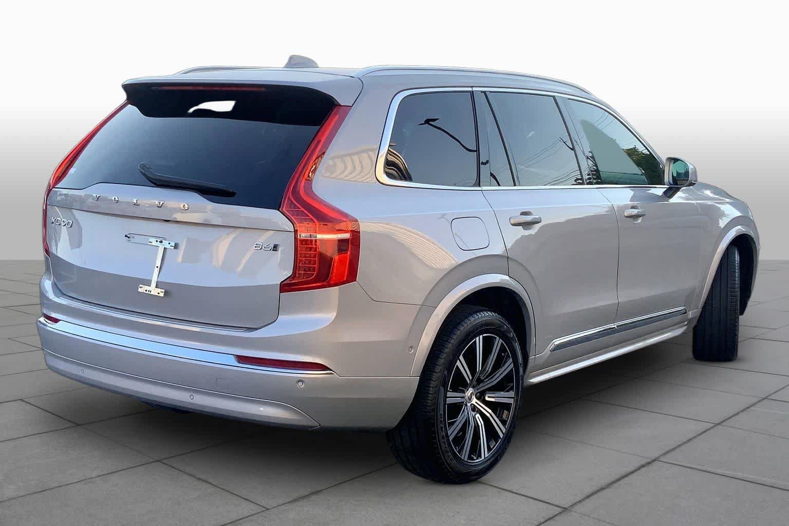 Used 2023 Volvo XC90 B6 Plus w/ Protection Package Premier AWD/4WD image 12