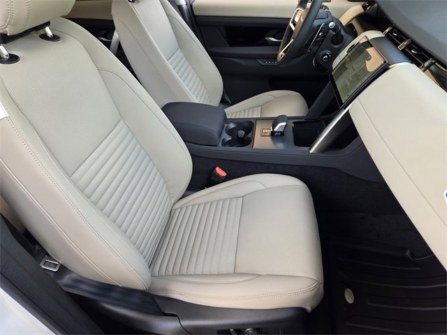 New 2025 Land Rover Discovery Sport S image 10