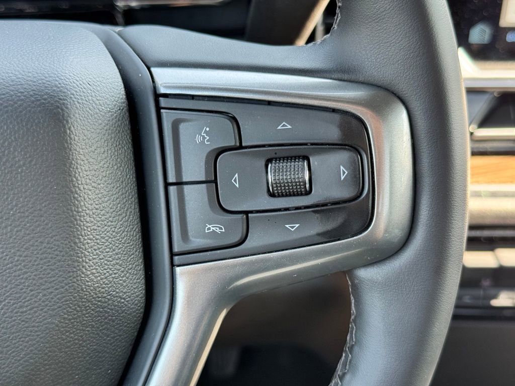 Used 2024 Chevrolet Silverado 3500 LT image 24