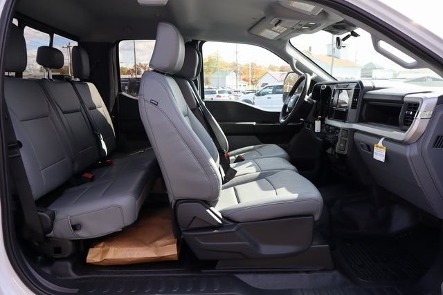 New 2026 Ford F550 4x4 Supercab Super Duty image 30