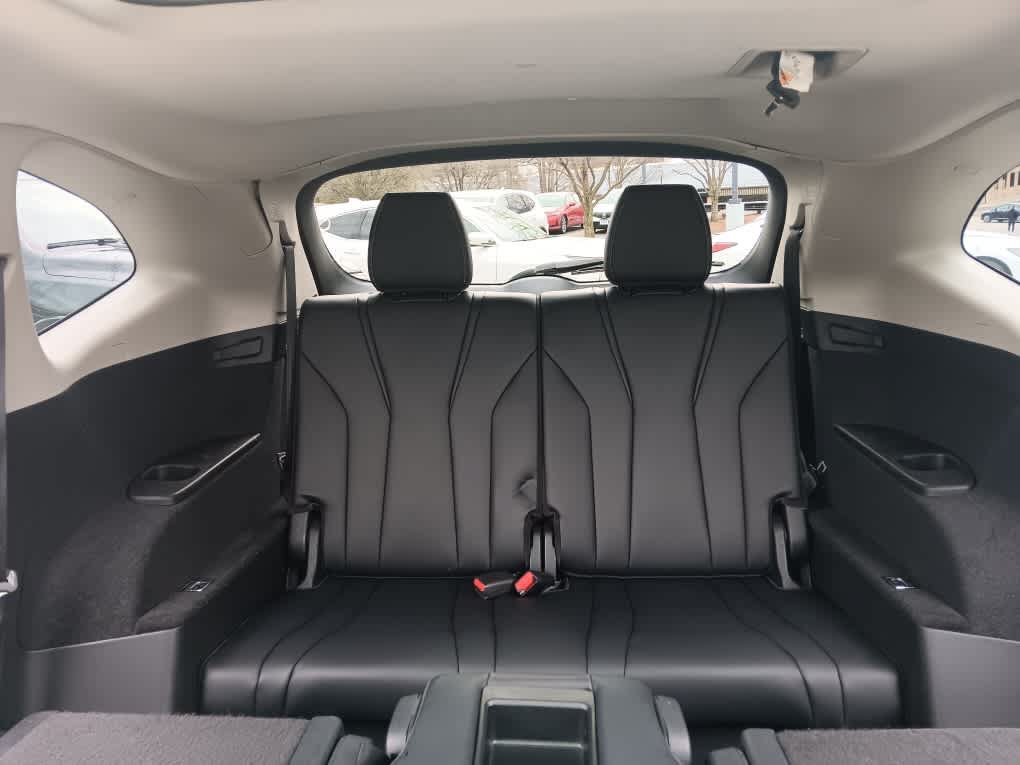 Used 2023 Acura MDX SH-AWD w/ Technology Package image 18