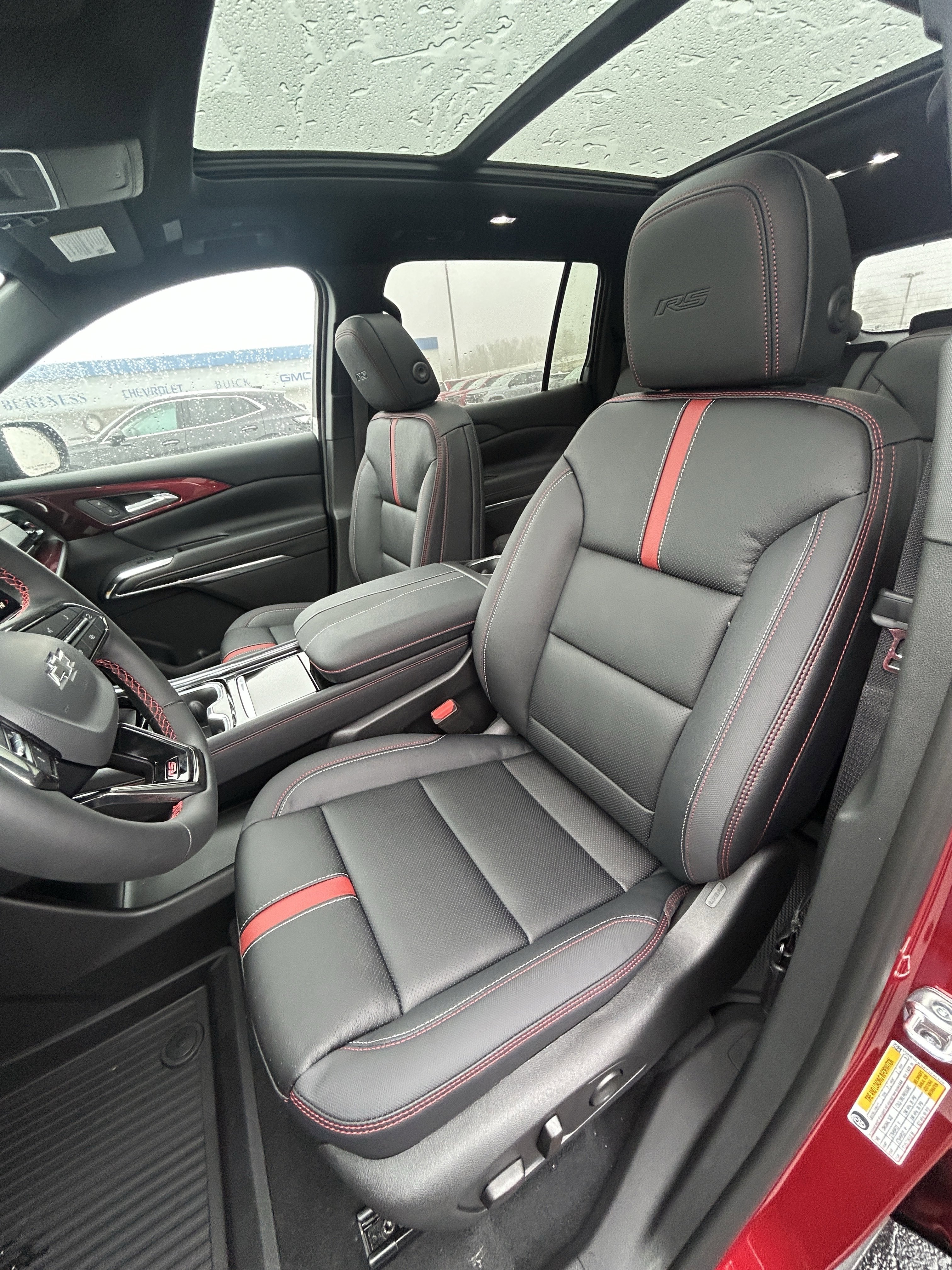 New 2026 Chevrolet Traverse RS w/ LPO, Floor Liner Package image 9