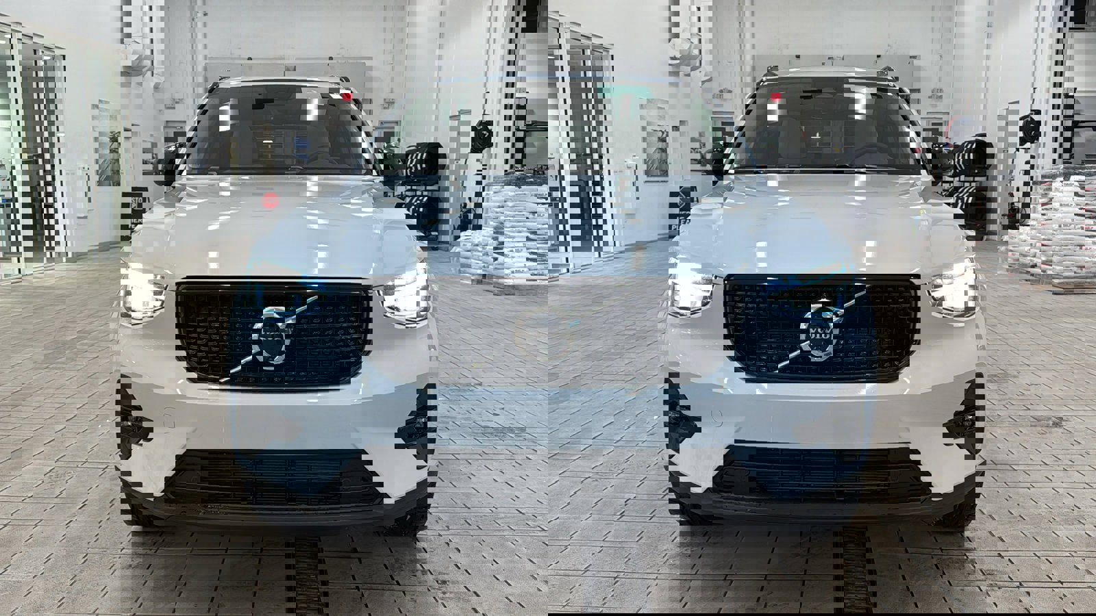 Used 2026 Volvo XC40 B5 Plus w/ Protection Package Premier image 10