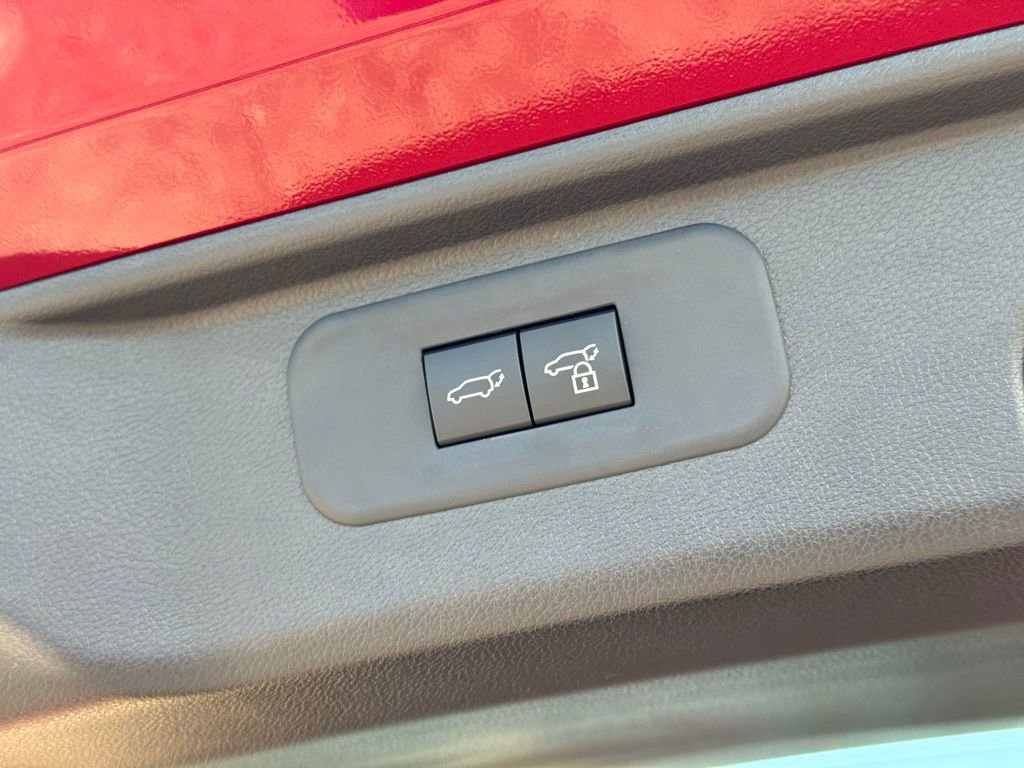 Used 2025 Toyota Grand Highlander FWD image 16