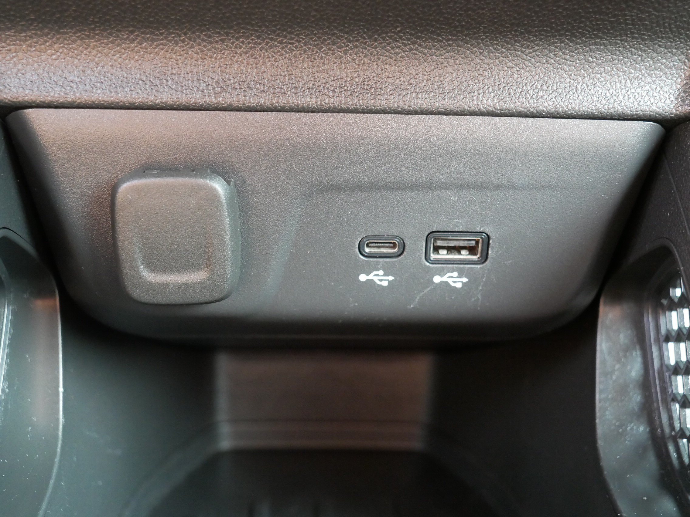 Used 2025 Chevrolet TrailBlazer LT AWD/4WD image 33