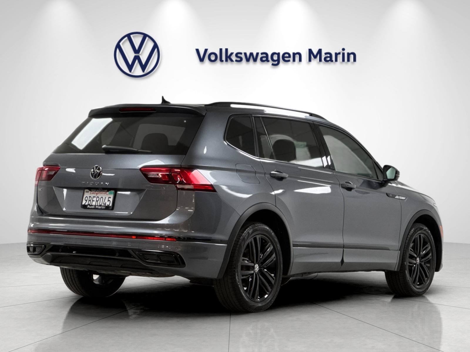 Used 2022 Volkswagen Tiguan SE R-Line FWD image 5