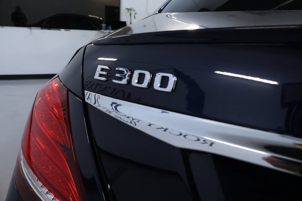 Used 2019 Mercedes-Benz E 300 4MATIC image 10