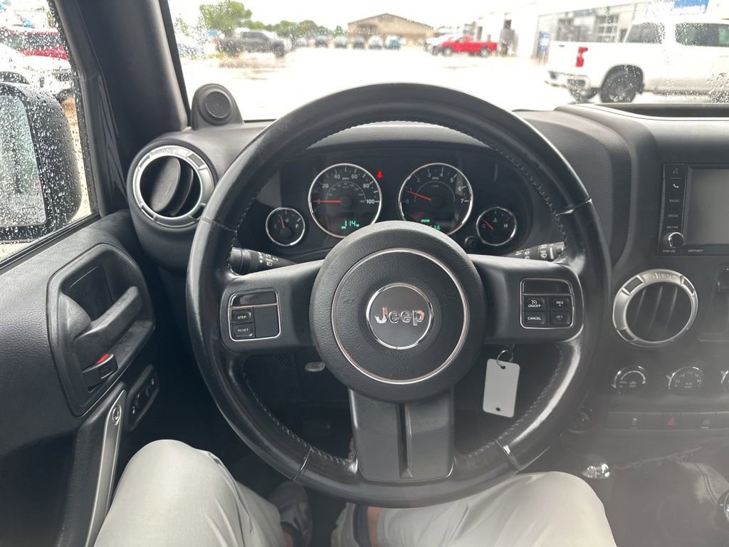 Used 2012 Jeep Wrangler Sahara AWD/4WD image 6