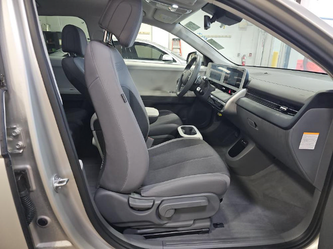 Used 2024 Hyundai Ioniq 5 SEL AWD/4WD image 8