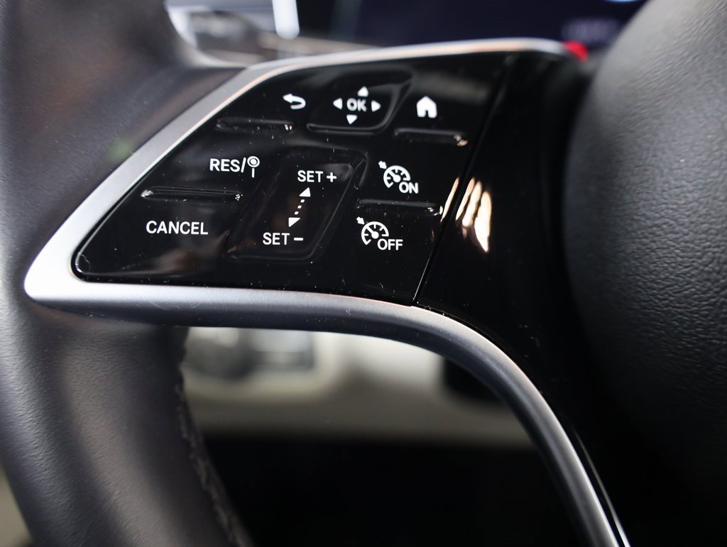 Used 2025 Mercedes-Benz GLE 350 4MATIC image 11