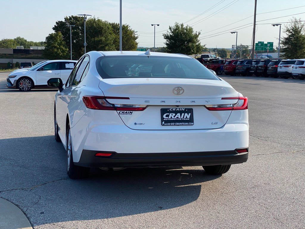 Used 2025 Toyota Camry LE FWD image 5