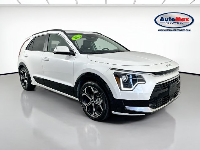 Used 2023 Kia Niro EX Touring