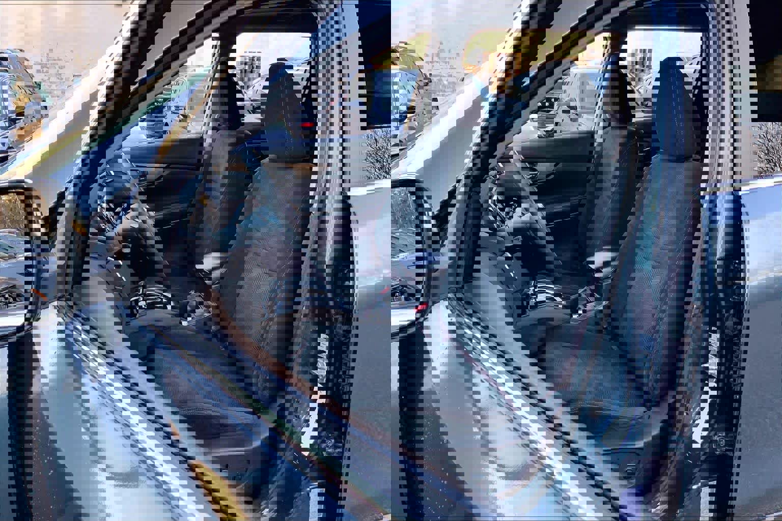 Used 2014 Nissan Rogue SV w/ SV Premium Package image 9