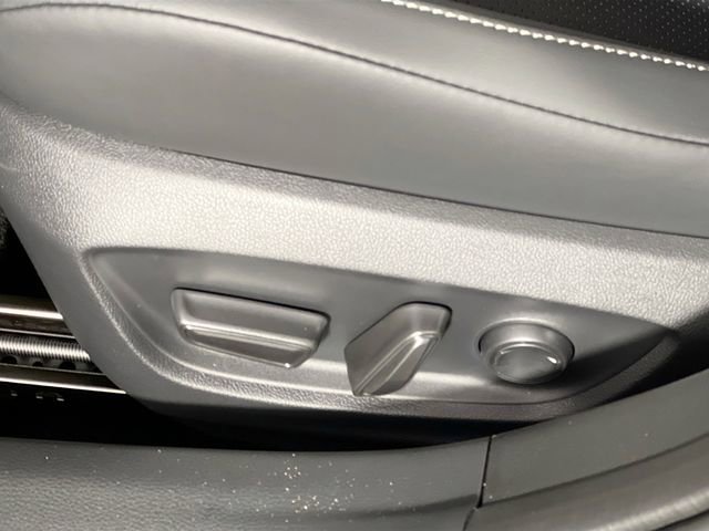 New 2026 Toyota Prius FWD image 13
